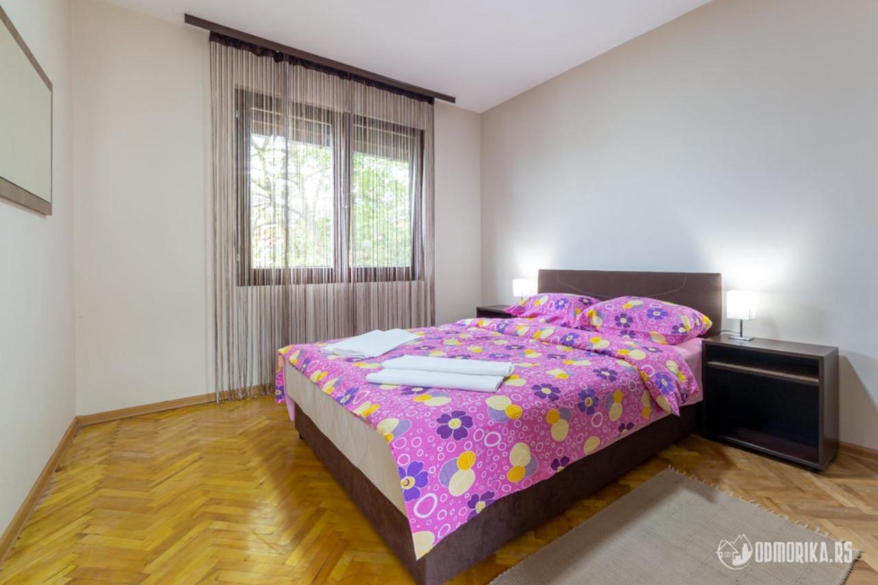 Apartmani Nina S Баина Баща Екстериор снимка