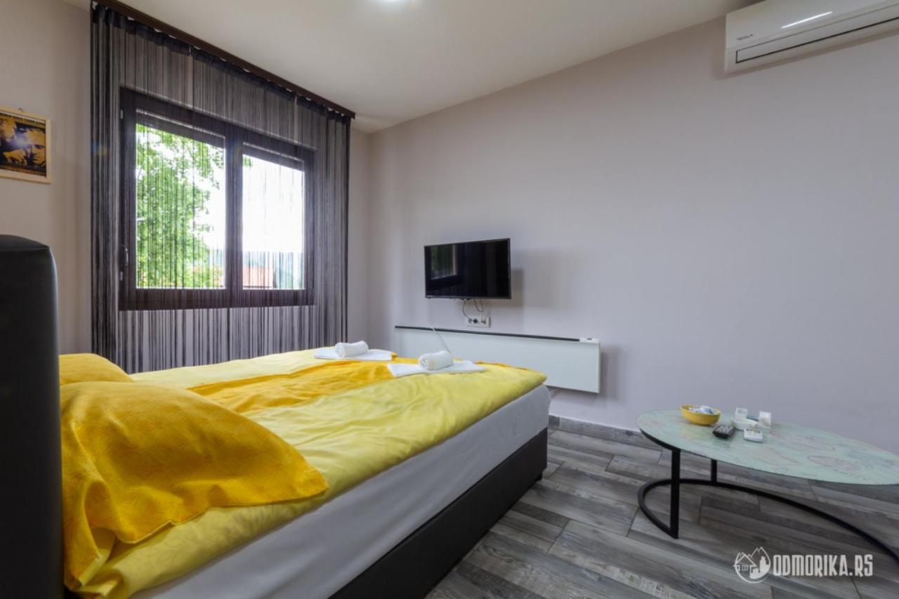 Apartmani Nina S Баина Баща Екстериор снимка