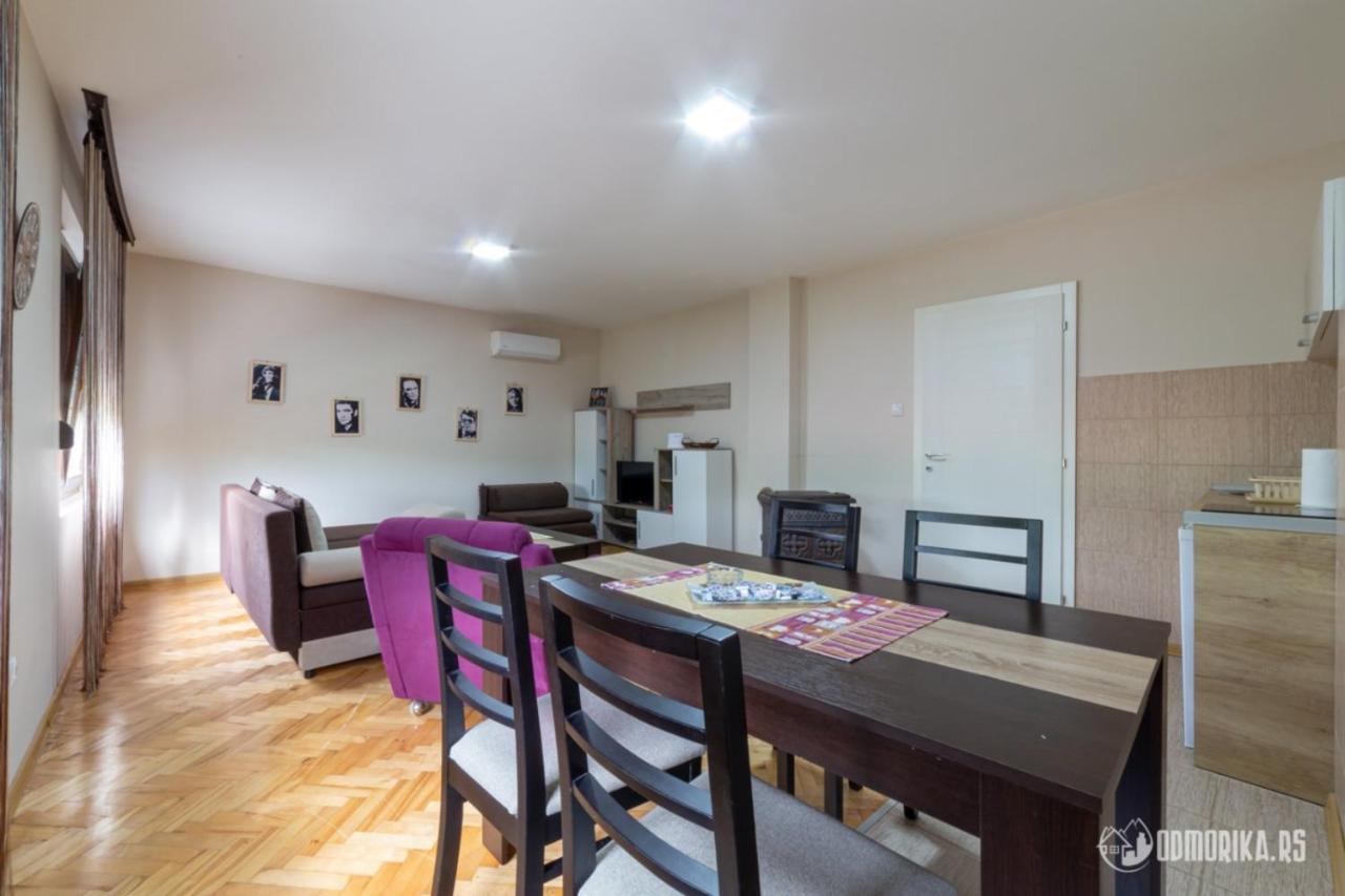 Apartmani Nina S Баина Баща Екстериор снимка