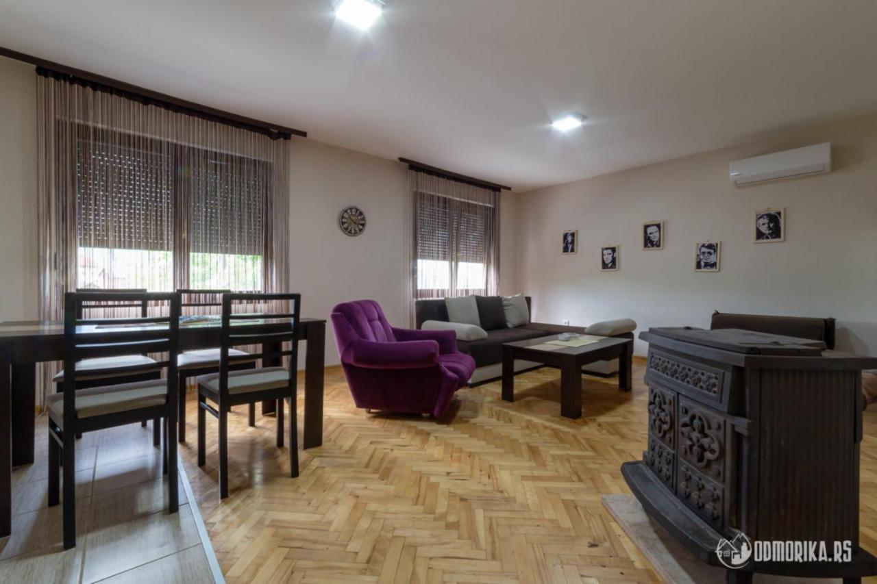 Apartmani Nina S Баина Баща Екстериор снимка