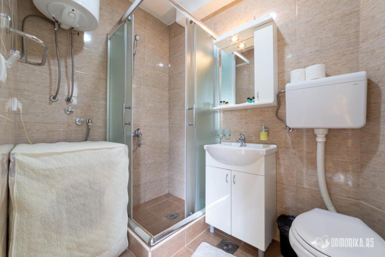 Apartmani Nina S Баина Баща Екстериор снимка