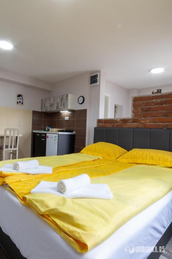 Apartmani Nina S Баина Баща Екстериор снимка