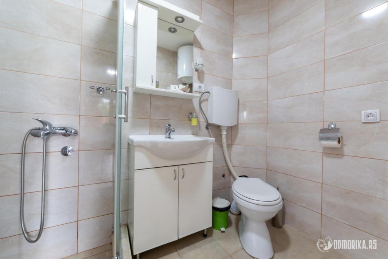 Apartmani Nina S Баина Баща Екстериор снимка