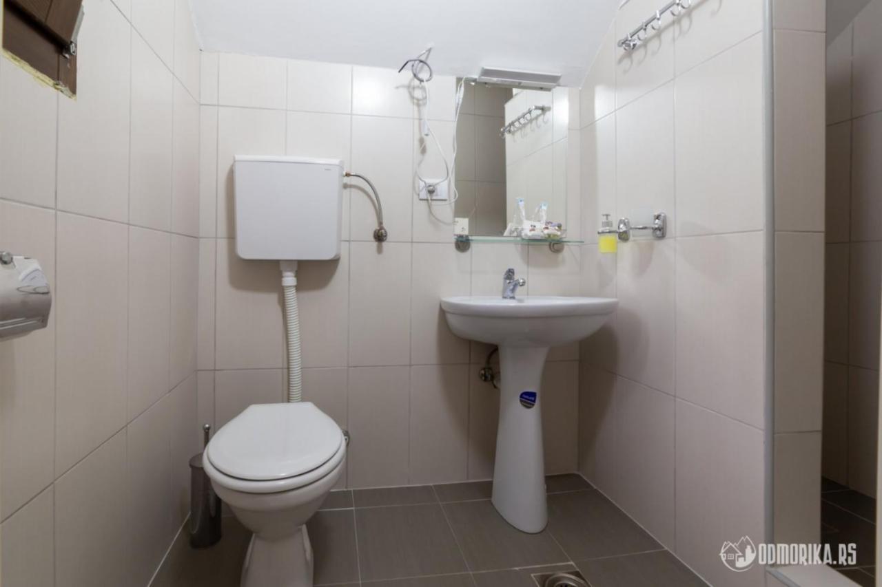 Apartmani Nina S Баина Баща Екстериор снимка